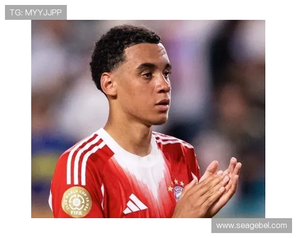 穆西亚拉伤愈回归训练拜仁全队士气大振迎来久违重磅利好消息时刻